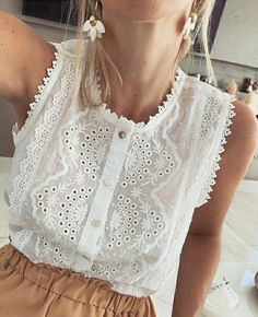 Casual Lace, Mode Inspiration, White Blouse, Moda Fashion, White Top, Get Dressed, White Shirt, Spring Summer Fashion, Pretty Outfits