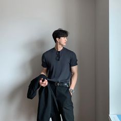 Classy Outfits Men, 사진 촬영 포즈, Outfits Hombre, Men Stylish Dress, Cool Outfits For Men, Mens Casual Dress