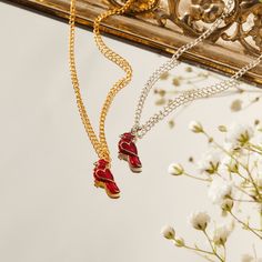 Sometimes the memory of a loved one can strike us out of the blue. Our beautiful Messenger from Heaven Necklace makes a loving memento to a soul worth treasuring, with its lustrous red cardinal charm and subtle heart detail. 16” chain with 2” extender Available in 18kt gold plated and silver plated finish Cardinal charm Packaged in a gift box and includes an essence card Memory Of A Loved One, Out Of The Blue, Red Cardinal, Silver Necklaces, Silver Plate, Silver Plated, 18k Gold, Gold Plate, Gift Box