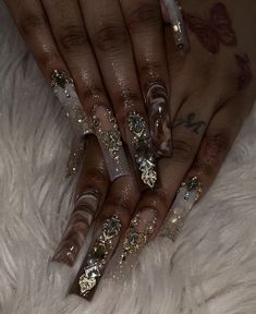 Black And Gold Glam Nails, Gold Long Nails, Punk Nails, Long Acrylic Nail Designs, Nails Design With Rhinestones, Girly Acrylic Nails, Dope Nail Designs, French Acrylic Nails