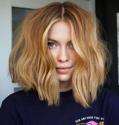 Hair Color Ideas Short Hair, Hair Inspo Short, Natural Strawberry Blonde Hair, Light Copper Hair, Strawberry Blonde Bob, Dark Strawberry Blonde Hair, Reddish Blonde Hair, Strawberry Blonde Ombre