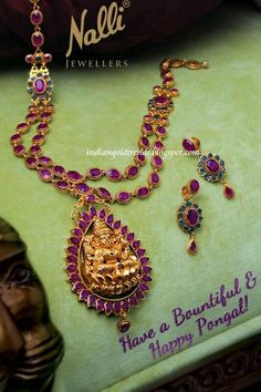 Ruby Necklace Set, Hindu Jewelry, Diamond Jewellery Designs, Gold Ruby Necklace, Ruby Jewellery, Gold Trend, Designer Diamond Jewellery, Ruby Rings, Traditional Jewellery