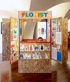 an art exhibit is shown with the words florist on it's screen