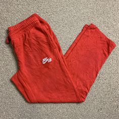 Nike Joggers Tracksuit Bottoms Track Pants Sweatpants Swoosh Straight Leg M.  Has a minor defect (see photo)  Size: M  Measurements: Waist measures approx 30 inches WHEN RELAXED (the waist is elasticated so it will expand & fit a larger waist size that this measurement) Inside length: 30.5 inches Outside length: 38.5 inches   Message for quote on International Delivery.   Check out our other items and feel free to message us for more information :)  B4 Nike Jogger, M Hat, Nike Joggers, Tracksuit Bottoms, Sport Fitness, Track Pants, Jogging, Straight Leg, Sweatpants