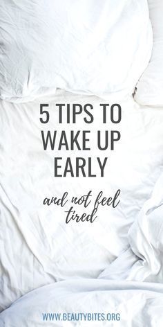 How to wake up earlier and not feel tired for the rest of the day! These are my best tips on how to do it, so you can develop healthy habits, achieve your goals and actually stick to a healthy morning routine that makes you feel good for the rest of the day! | www.beautybites.org Tips To Wake Up Early, Coconut Health Benefits, Wake Up Early, Developing Healthy Habits, Healthy Morning Routine, Vie Motivation, Healthy Lifestyle Tips, Yoga Routine, How To Wake Up Early