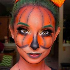 Major Halloween makeup inspo ahead — get ready! Pumpkin Makeup Ideas, Pumpkin Makeup, Doll Face Makeup, Halloween Make-up Looks, Spooky Games, Pumpkin Queen, Halloween Tutorial, Cool Halloween Makeup