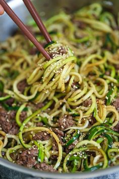 stir fried noodles with beef and green onions