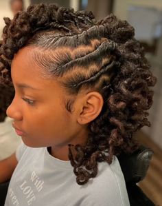 Loc Flat Twist Style, Flat Twist Loc Styles, Natural Hair Salon, Natural Locs, Dreadlocks Girl, Twist Hairstyle, Flat Twists, Locs Styles