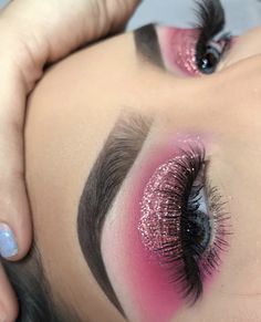 Soft Bridal Makeup, Dramatic Wedding Makeup, Make Up Designs, Make Up Gold, Tattoo Pictures, Makeup Tattoo, Rose Gold Makeup, Eye Makeup Styles, Dramatic Eye Makeup