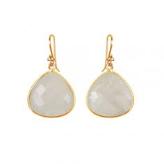 From the London Manori Dream Collection come these beautiful 14k Gold Vermeil Moonstone Raindrop Earrings. Elevate any outfit in these earrings that feature a pair of stunning moonstone raindrops framed in 14k gold vermeil. A stone for “new beginnings”, Moonstone is a stone of inner growth and strength. It soothes emotional instability and stress, and stabilises the emotions, providing calmness. Moonstone enhances intuition, promotes inspiration, success and good fortune in love and business mat Dream Earrings, Raindrop Earrings, Inner Growth, Moonstone Earrings, The London, Tear Drop, Luxury Jewelry, Gold Vermeil, Moonstone