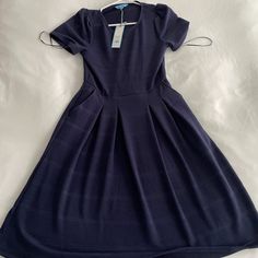 Never Been Worn // Tags Still On. Women's Draper James Short Sleeve Knit Tee Mini Dress Color: Navy Size Xs Navy Stretch Short Sleeve Dress, Navy Crew Neck Dress, Elegant Blue Crew Neck Dress, Draper James, Knit Tees, Dresses Xs, Colorful Dresses, Mini Dress, Womens Dresses