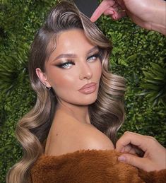 Makeup Looks Bridal, Guest Hair, Makeup Bridal, Glam Makeup Look, Braut Make-up, Glam Hair, Wedding Hair Inspiration, Hair Stylist Life, Woman Portrait