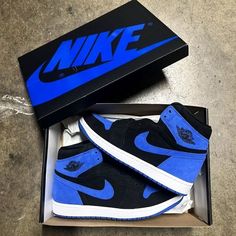 Nike Air Jordan 1 High Royal Reimagined Black Royal Blue Dz5485-042 Size 8 - 14 Jordan 1 Royal Blue, Bd Gift, Nike Shoes Blue, Jordan 1 Royal, Jordan 1 Blue, Nike Air Jordan 1 High, Diy Sneakers, Air Shoes