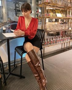 How To Style Heeled Boots, Heeled Boots Outfit, Winter Heel Boots, Looks Chic, Heel Boots, Winter Fashion Outfits, Looks Vintage, Boots Outfit, Outfits Casuales