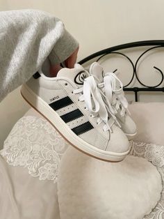 Adidas Campus Shoes, Shoes For School, Back To School Shoes, Colorful Sneakers, Shoes Outfit Fashion