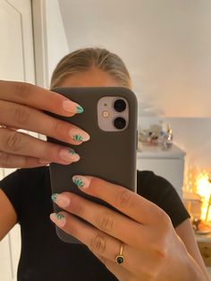 Acrylic Nails For Mexico Vacation, Mya Benway Nails, Vacation Nails Round, French Tip Natural Nails With Design, Nail Inspo Trendy Summer 2024, Europe Summer Nails Short, Nail Inspo Trendy 2024, Bermuda Nails, Utah Girl Nails