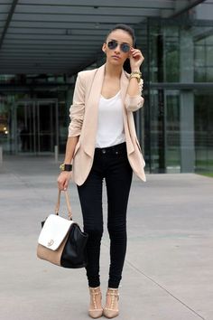 Outfits Professional, Clothes Shops, Outfit Essentials, Skirt Diy, Mode Tips, Outfit Chic, Blazer Outfit, Black Outfits, Womens Clothes