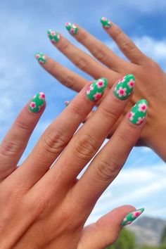 Super Easy Nail Designs, Acrylic Removal, Summer Nail 2023, Nail Designs Diy, Pink Nail Inspo, Easy Nail Designs, Remove Acrylic Nails, Nail 2023, Green Nail Designs