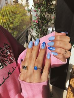 Uñas nail art llama flame azul blue Uñas Nail Art, Flame Nail Art, Classy Acrylic, Short Almond Nails, Shaped Nails, Almond Shape Nails, Classy Acrylic Nails, Cute Gel Nails, Almond Shaped