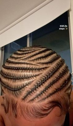 Corn Row Styles Natural Hair, Cornrows On Short Natural Hair, Natural Braided Hairstyles Without Weave, Trending Cornrows, Braids Edges, Cornrows Ideas, Cornrow Designs