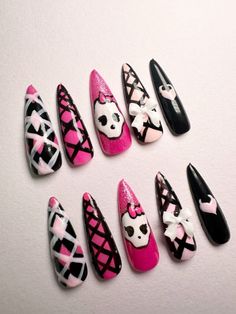 Draculaura Nails Ideas, Draculaura Inspired Nails, Emo Halloween Nails, Scene Kid Nails, High Nails, Scene Nails