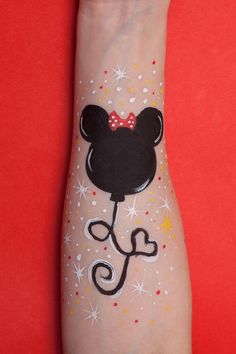 Minnie Mouse Face Painting, Mouse Face Paint, Disney Face Painting, Mickey Mouse Face, Face Painting Ideas, Cheek Art, Face Ideas