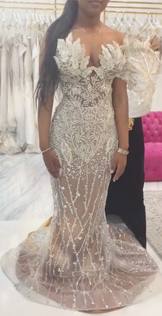 Diamond And Pearl Outfit, Silver Prom Ideas Black Couples, Prom Dresses On Brown Skin, Prom Dress With Diamonds, Designer Outfits Black Woman, Nigerian Prom Dress, Diamond Prom Dress, Pearl Prom Dress, Prom Dress With Pearls