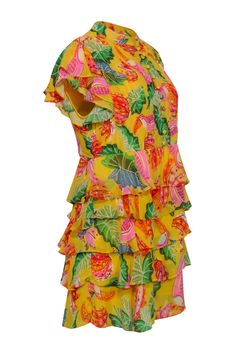 Soak up the sun in Farm's whimsical "Beaks & Bananas" mini dress! This bold and bright yellow number features a playful tropical design, flirty flutter sleeves, and romantic ruffles. Perfect for a vibrant vacation or brunch look, style this pretty pleated dress with hot pink strappy sandals and a white raffia bag. Size S 100% Viscose Lined Partial front button Pleated Flutter sleeves Ruffled tiered skirt Mini length Bust 38" Waist 33.5" Shoulder to hem 34" Summer Tiered Dresses With Vibrant Print, Flirty Ruffled Mini Dress For Beach Season, Tropical Ruffled Beach Dress, Summer Tropical Mini Dress For Party, Tropical Ruffle Dress For Garden Party, Tropical Mini Dress For Summer Party, Fun Summer Beach Mini Dress, Sleeveless Tropical Print Mini Dress For Garden Party, Tropical Sleeveless Dress With Ruffles