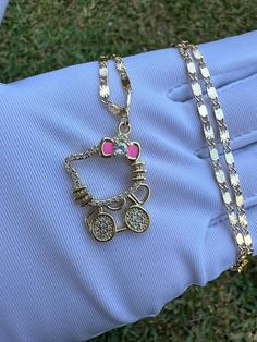 20" chain with pink bow kitty pedant Kitty Necklace, Pink Kitty, Barbie Summer, Hello Kitty Jewelry, Necklace Cat, Bow Pendant, Kitty Items, Hello Kitty Items, Cat Pendants