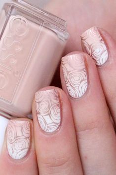 Nail Designs Pink Ombre, Bride Nails Wedding Elegant Gold, Nail Polish For Wedding, Lace Nails Wedding, Wedding Nails Lace Design, White Paisley Nails, Simple Fun Nail Designs, Bridal Nails Lace Design, White Lace Nails Wedding