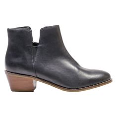 COLE HAAN Heeled Chelsea Boots Black Leather Womens UK 6 Chelsea Boots Black, Heeled Chelsea Boots, Black Chelsea Boots, Professional Cleaning, Black Leather Boots, Boots Black, Mens Casual Shoes, Cole Haan, Black Boots