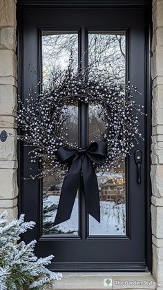 Black Christmas Decorations for a Dramatic Holiday Look - The Garden Style Candles Black