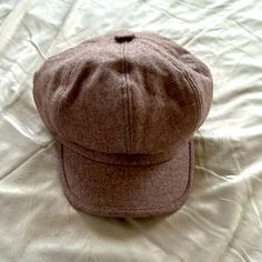 Nwt. Light Brown Wool Blend Baker Boy Hat Trendy Brown Baseball Cap For Winter, Trendy Brown Winter Baseball Cap, Brown Winter Baseball Cap, Beige Visor Hat For Fall, Bakerboy Hat Outfit, Bakerboy Hat, Baker Hat, Paper Boy Hat, Hat Aesthetic