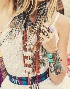 Boho Accessoriess - Hippie for Women Affordable Boho, Casual Attire For Women, Bohemian Inspiration, Hair Accessories For Women, Accessories For Women, Latest Fashion For Women, Vintage Boho