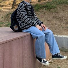 Baggy pant _  Checked sweatshirt _ converse #outfit for men Oversize Outfit, Oversized Clothes, Oversized Outfit, Cool Outfits For Men, Stylish Mens Outfits