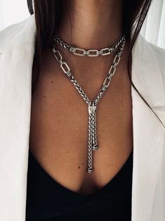 🍁NEW 2022 collection 🍁 ✨EXPRESS SHIPPING OVER 100$ FREE DETAILS * High quality oxidized silver plating * Lead and Nickel Free MEASURES collar necklace Total length: 35cm + 5cm extension chain Chain width : 5-6mm MEASURES lariat necklace Total length neck : 45-50cm + 8cm extension chain Drop chain: 18 cm Chain size: 5-6mm ✨✨ 2021 Autumn New collection As a gift , will be beautiful for your best friend birthday, sister wedding, mom anniversary or your lovely valentine. CAER INSTRUCTIONS: To keep Long Drop Necklace, Silver Lariat Necklace, Edgy Necklace, Chunky Gold Necklaces, O Ring Choker, Statement Necklace Gold, Lariat Necklace Silver, Chunky Choker, Mode Instagram