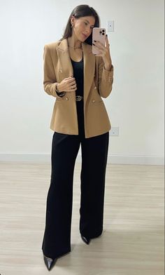 Tan Blazer Outfits Women, Beige Blazer Outfits Women, Tan Blazer Outfits, Outfit Ideas Business Casual, Outfit Ideas Business, Blazer Outfits Women, Summer Business Casual Outfits, Work Outfit Ideas, Casual Work Outfits Women