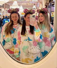 Disneyworld Aesthetic, Disneyland Friends, Disney Characters Mickey Mouse, Cute Disney Outfits, Disney Photo Ideas, Disney World Pictures, Disney Pics, Disney 2024, Disneyland Pictures