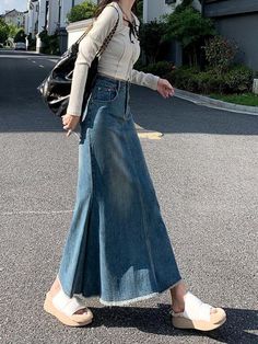 Yipinpay Casual Loose Tassel Long Women Denim Skirts Autumn Winter Vintage HIgh Waist Pocket Female Jeans Skirts – yipinpay Preppy Girl Style, Deep Plunge Dress, Female Jeans, Pencil Skirt Fashion, Winter Vintage, Long Sweater Dress, Denim Skirt Women, Bodycon Floral Dress, Denim Skirts