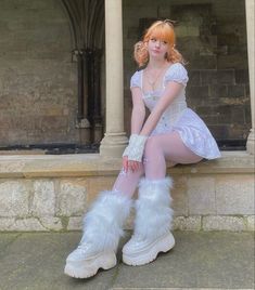 Winter Fluffy Boots, Royal High Alt Outfits, Winter Fluffy Outfits, Fluffy Boots Y2k, Y2k Snow Outfits, White Demonia Boots Outfit, White Fur Boots Outfit, White Snow Boots Outfit, Royal High Winter Outfits