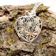 Unique Locket, Silver Heart Locket, Sterling Silver Locket Necklace, Jewelry For Mom, Necklace Locket, Necklace Birthstone, Heart Locket Necklace, Birthstone Colors, Heart Locket