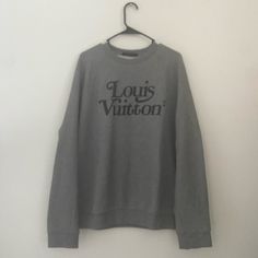 Xl Grey Louis Vuitton Sweatshirt In Great Condition. Only Worn Once. Open To Negotiate Price. Louis Vuitton Sweatshirt, Louis Vuitton Sweater, Sweaters Crewneck, Grey Sweater, Men Sweater, Louis Vuitton, Crew Neck, Sweatshirts, Grey