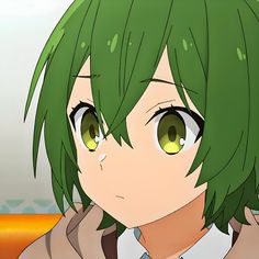 an anime character with green hair and yellow eyes