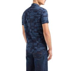 Brand: Armani Exchange Gender: Men Type: Shirts Season: Spring/Summer PRODUCT DETAIL • Color: blue • Pattern: print • Fastening: buttons • Sleeves: short • Collar: classic COMPOSITION AND MATERIAL • Composition: -97% cotton -3% elastane • Washing: machine wash at 30°