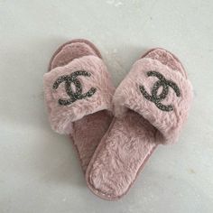 Faux Fur Slippers With Embellishments Very Soft!! Size 36 X2 37 X2 38 X2 V!P Cat Slippers, Tory Burch Flip Flops, Slides Slippers, Ballerina Slippers, Black Slippers, Black Oxfords, Faux Fur Slippers, Suede Slippers, Wool Slippers