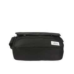 Looking for a practical and stylish bag to carry all your personal belongings safely? Opt for this black nylon messenger bag for men. This small shoulder bag is perfect for students, professionals and travelers looking for a quality bag for their daily travels. The black nylon messenger bag: a practical and versatile bag The black nylon messenger bag is a versatile bag that is suitable for all occasions. Whether it is for a more formal occasion such as work, studies or for less formal occasions Functional Black Shoulder Bag For Students, Black Functional Shoulder Bag For Students, Practical Black Shoulder Bag For School, Messenger Bag For Men, Small Messenger Bag, Personal Belongings, Modern Accessories, Messenger Bag Men, Shoulder Pain