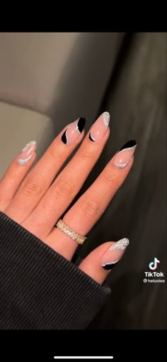 Black Nails With Glitter Almond, Black And Silver Prom Nails Almond, Black Sparkly Prom Nails, Nails To Match Black Dress Prom, Black Classy Nails, Beetle Nails, Black And Silver Nail Designs, Classy Black Nails