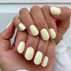 55 Best Fall Nail Colors Ideas and Designs - Nail Designs Journal Pale Yellow Nails, Light Yellow Nails, Pastel Yellow Nails, Nails Charms, Gel French Manicure, Yellow Nails Design, Yellow Nail, Pastel Nails Designs, Summer Acrylic