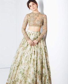 Long Skirt And Crop Top, Skirt And Crop Top, Chique Outfit, Indian Suits