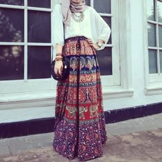 boho hijab ethnic skirt muslim girls islamic fashion turkish street style Fashion Hijab Casual, Modest Summer Fashion, Gaun Fashion, Hijab Look, Hijab Chic, Modest Wear